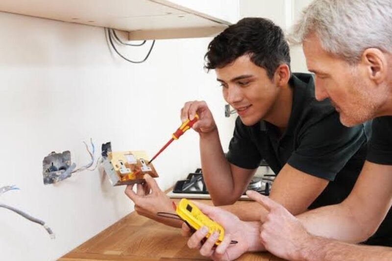 Electrician Helper & Building Electrician Jobs in Kuwait